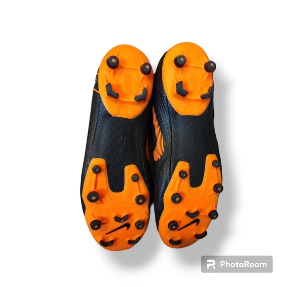 Men's Nike soccer cleats - Picture 3 of 3